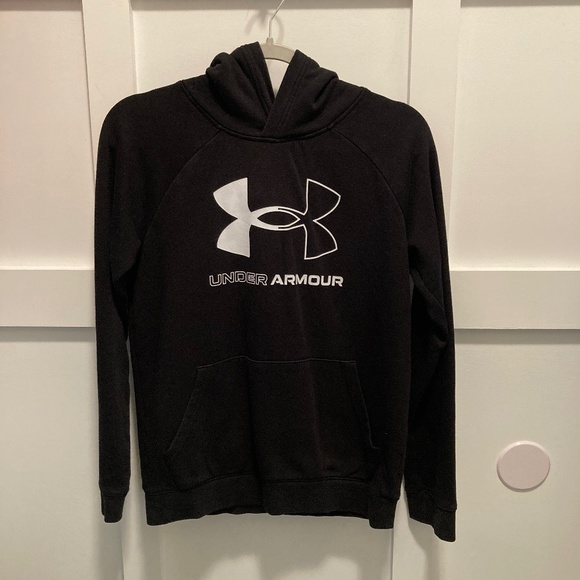 Under Armour Boys Black fleece long sleeve front pocket logo hoodie size YouthXL - Picture 1 of 5